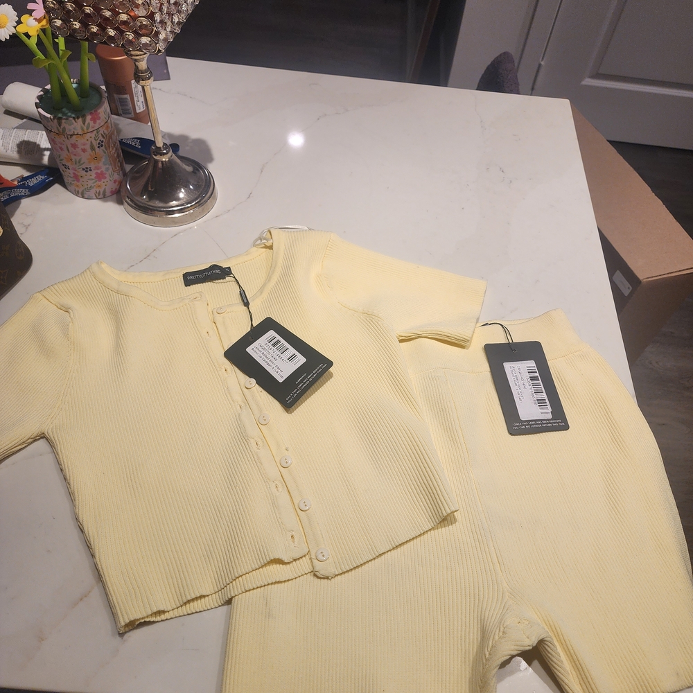 PrettyLittleThing Lemon Ribbed Cardigan - Picture 2 of 6